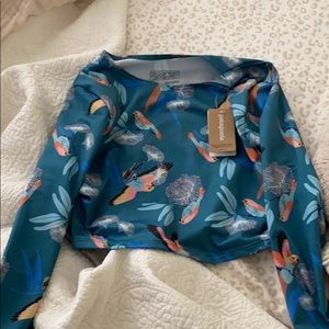 Cropped Patagonia rashguard